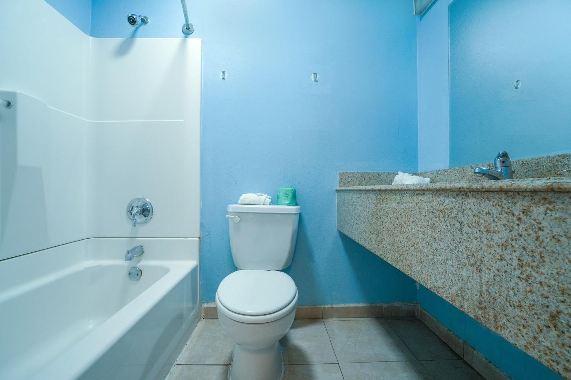Oyo Hotel Мідленд Екстер'єр фото